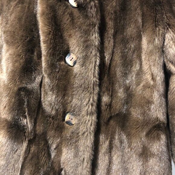 LYKAFUR Priscilla Modes Vintage 70s Faux Fur Coat - Picture 9 of 10